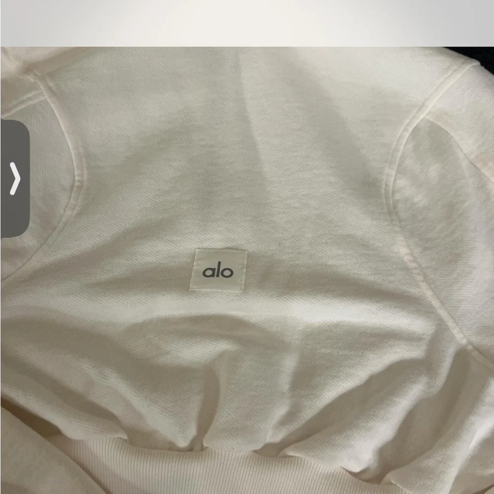 ALO Yoga Cream Zip-Up Hoodie and short set - Picture 5 of 6